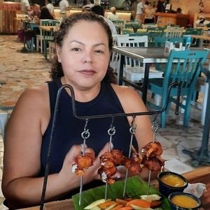 Meet your Posher, Beatriz